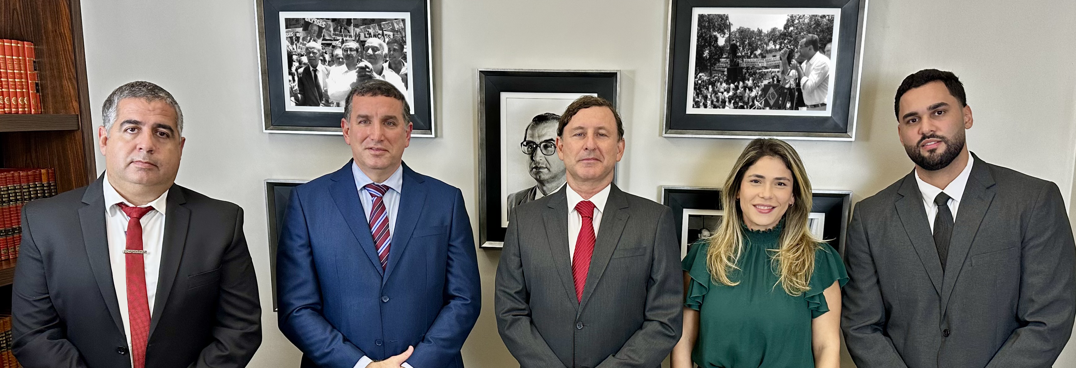 Os sócios do Escritório.